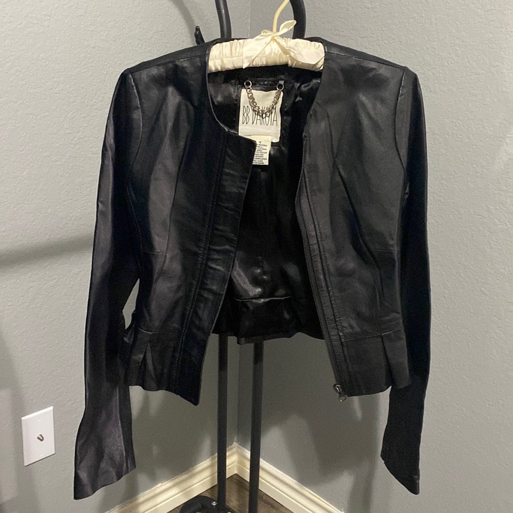 100% Leather Jacket - Black / women’s small
